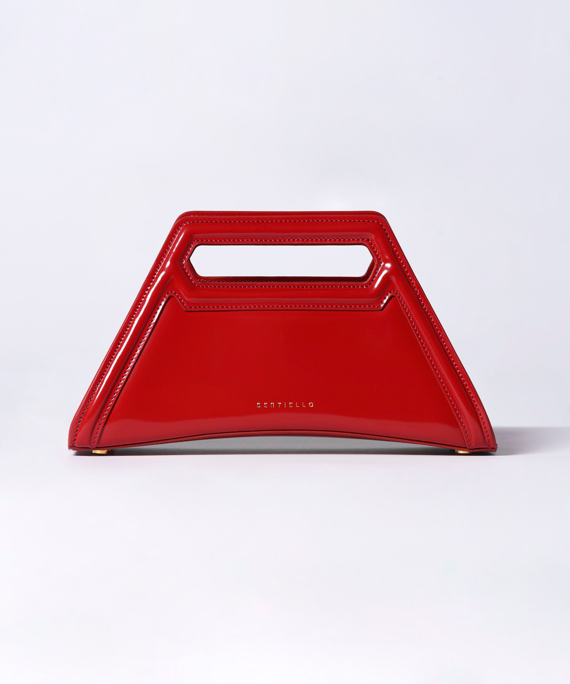 Bertiello Alcala Handbag Red. Front view. 100% Leather. Made in Italy